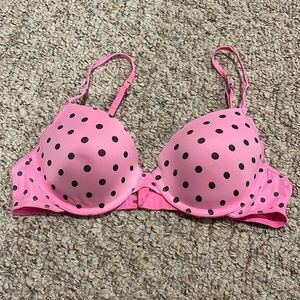 Victoria’s Secret PINK bra. Lightly lined. Size: 36B.